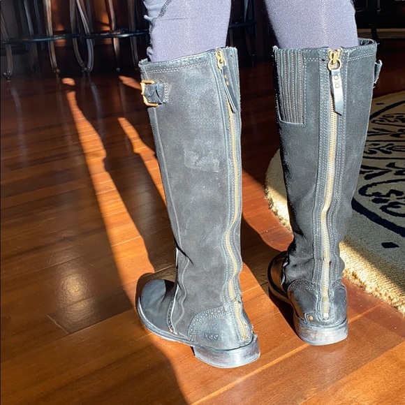 Castille UGG Boot in Black - Picture 3 of 6